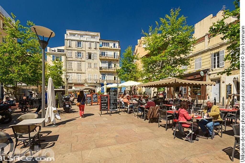 Olive, Place De Lenche Au Panier Appartement